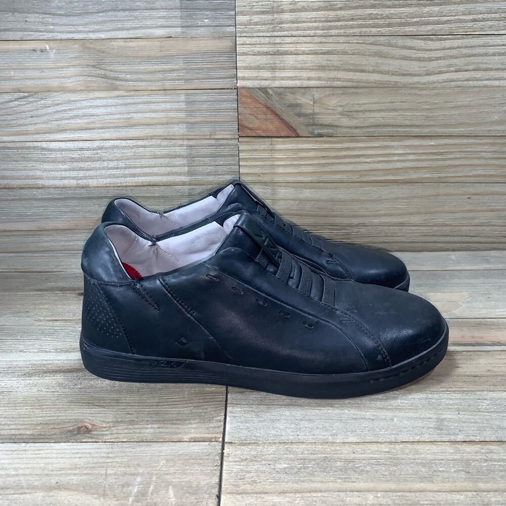 Kizik New York Court Slip Laceless Shoes Triple Black Men's Size 8.5 Sneakers